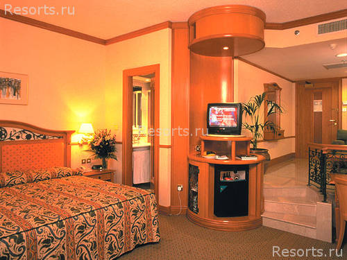 Ramada Continental Hotel 29